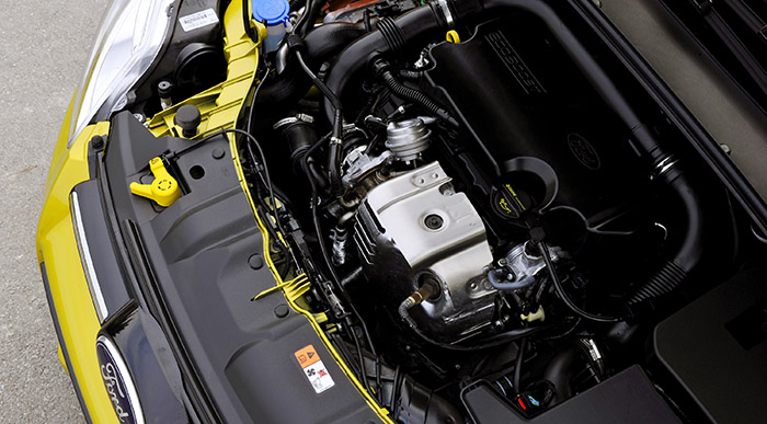 Двигатель и коробка передач нового Ford Fiesta 1.0 EcoBoost Ford Fiesta 1.0 EcoBoost