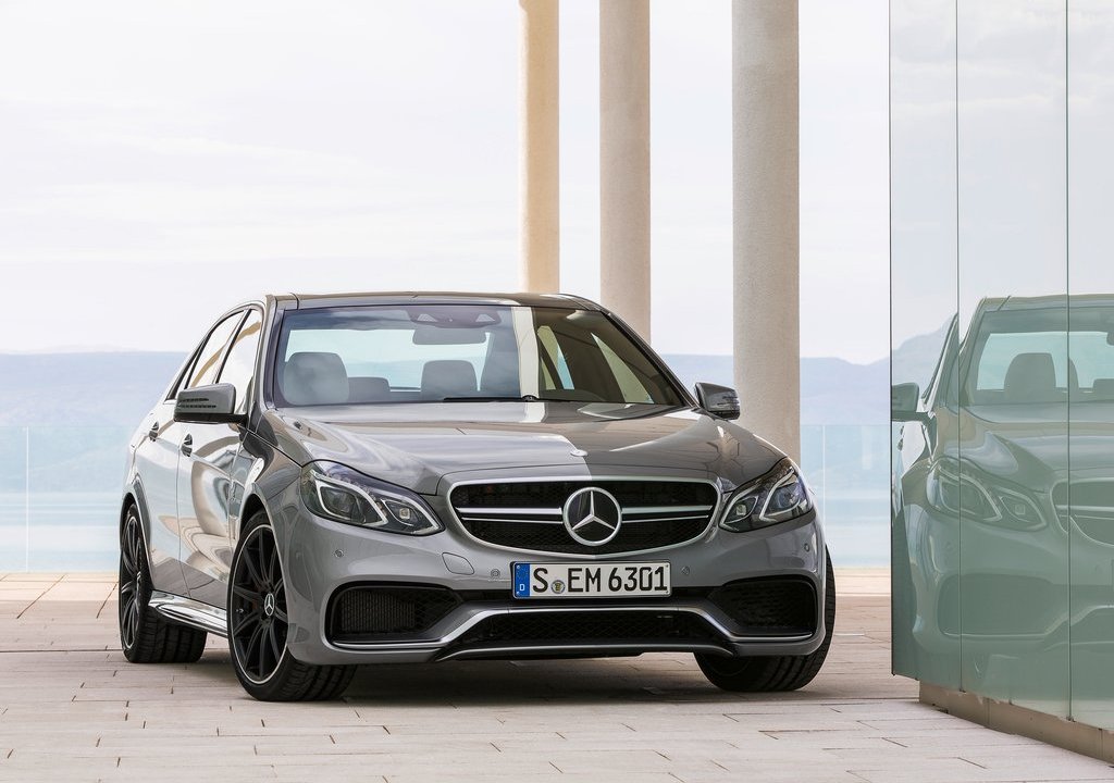 Mercedes Benz E63 AMG (4)