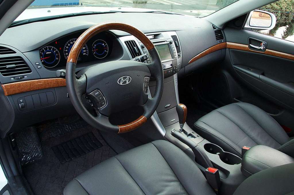 интерьер Hyundai Sonata NF