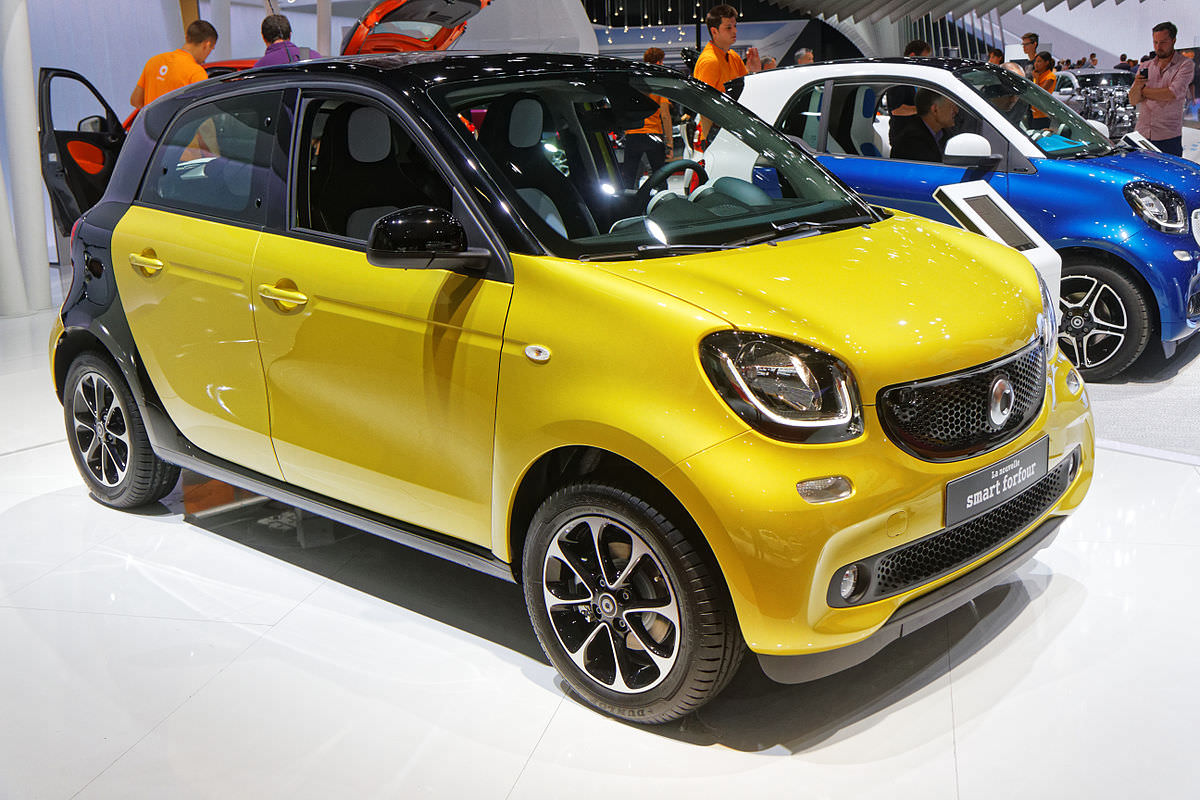Smart forfour – премиальный автомобиль для активной жизни в городе