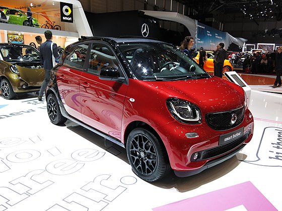 Smart forfour – премиальный автомобиль для активной жизни в городе