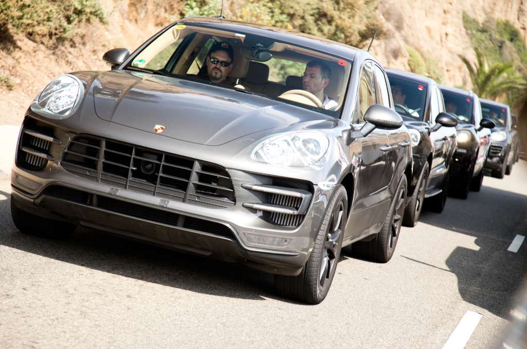 2015-Porsche-Macan-front-view-in-motion