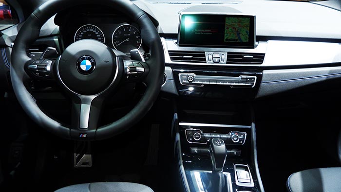 Приборная панель нового BMW BMW 2 Series Gran Tourer