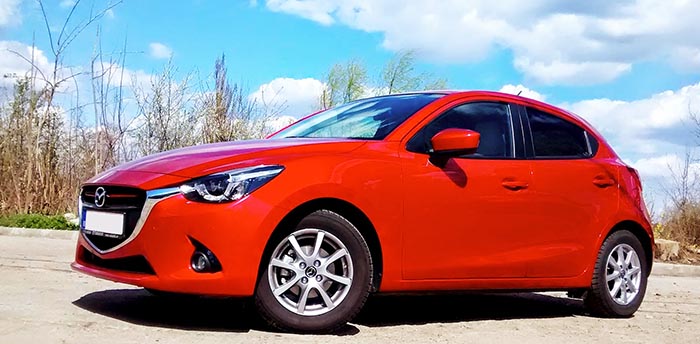 Mazda2 G115 Revolution Top