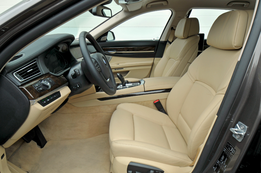BMW 7 серия рестайлинг