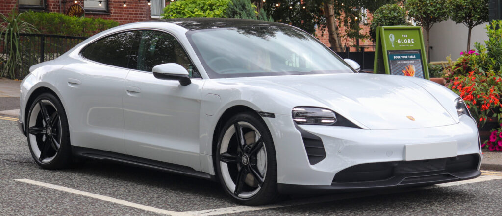 Обзор электрического Porsche Taycan