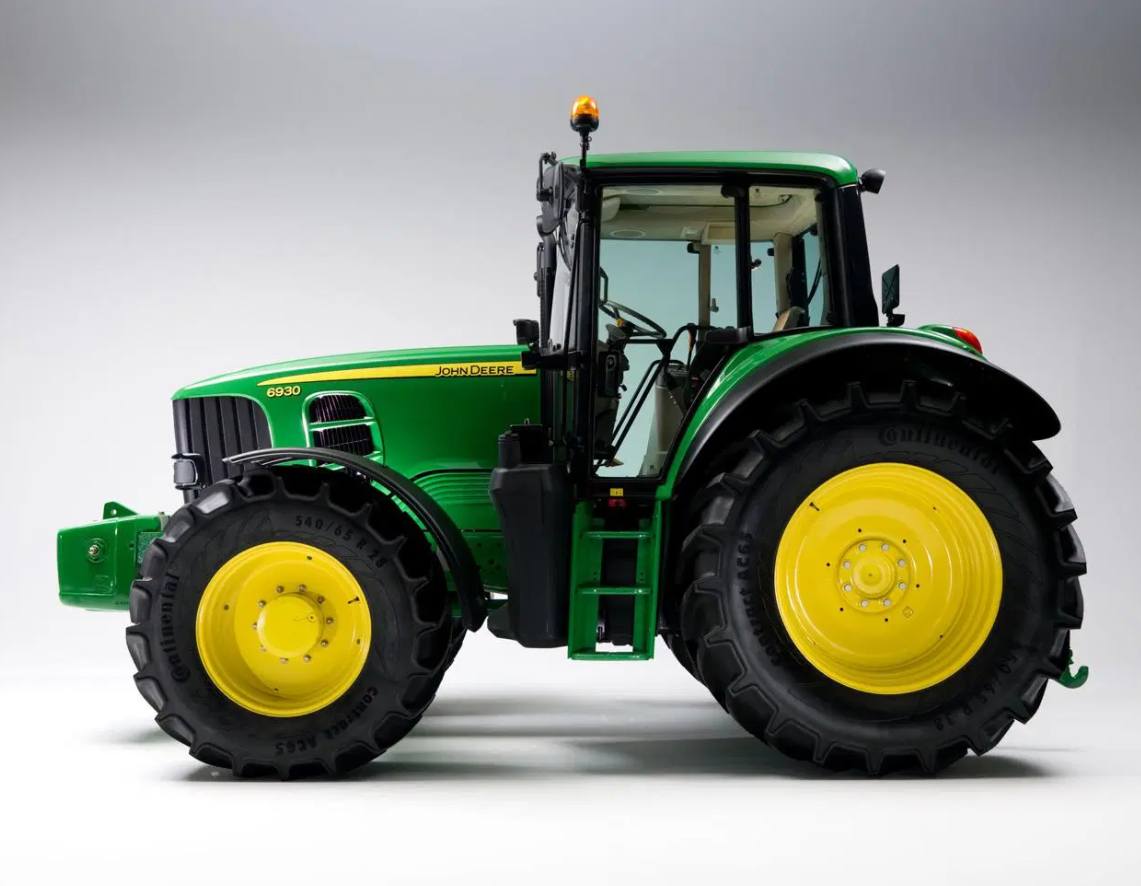 Тракторы JOHN DEERE