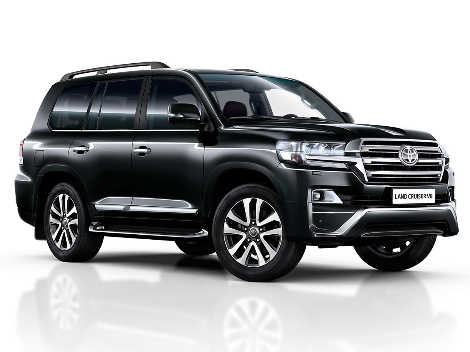 Необычный внедорожник Toyota Land Cruiser lc300. Его внутренние особенности и технические характеристики