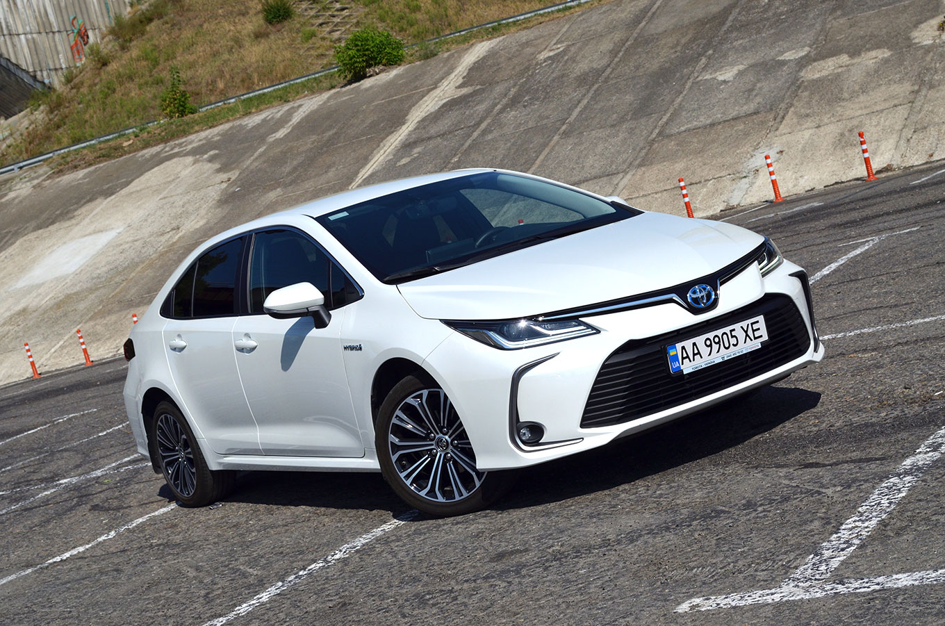 Все характеристики автомобиля Toyota Corolla